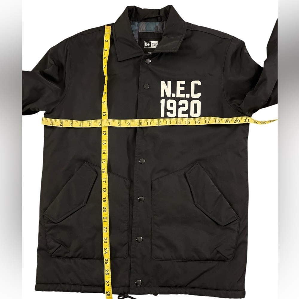 New Era Coach Jacket With Draw String - Picture 7 of 11
